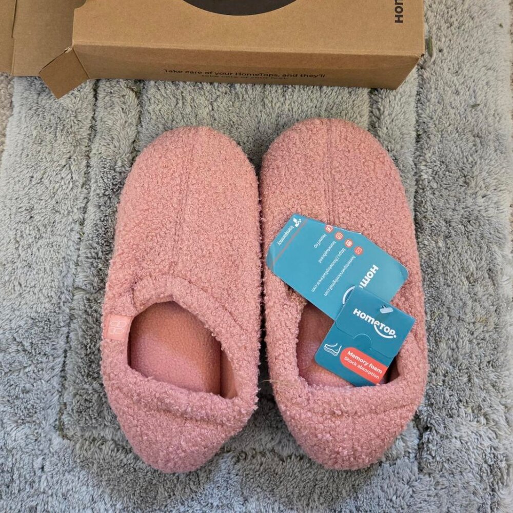 NEW Fluffy Pink Slippers Shoes (Size US 7-8)